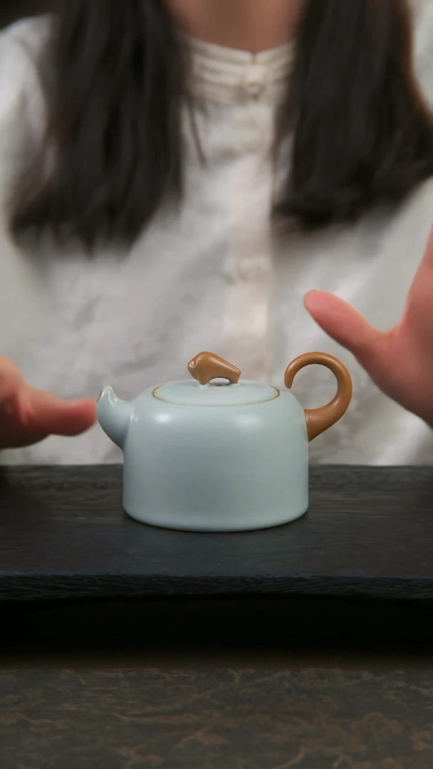 【闪购商品】杯金牛壶1只（开片工艺）