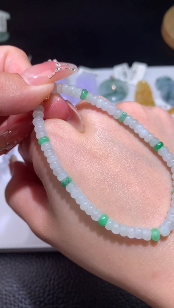 【闪购商品】定制翡翠未镶嵌手串