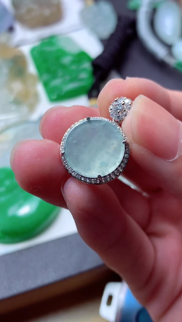 翡翠未镶嵌颈饰天然翡翠