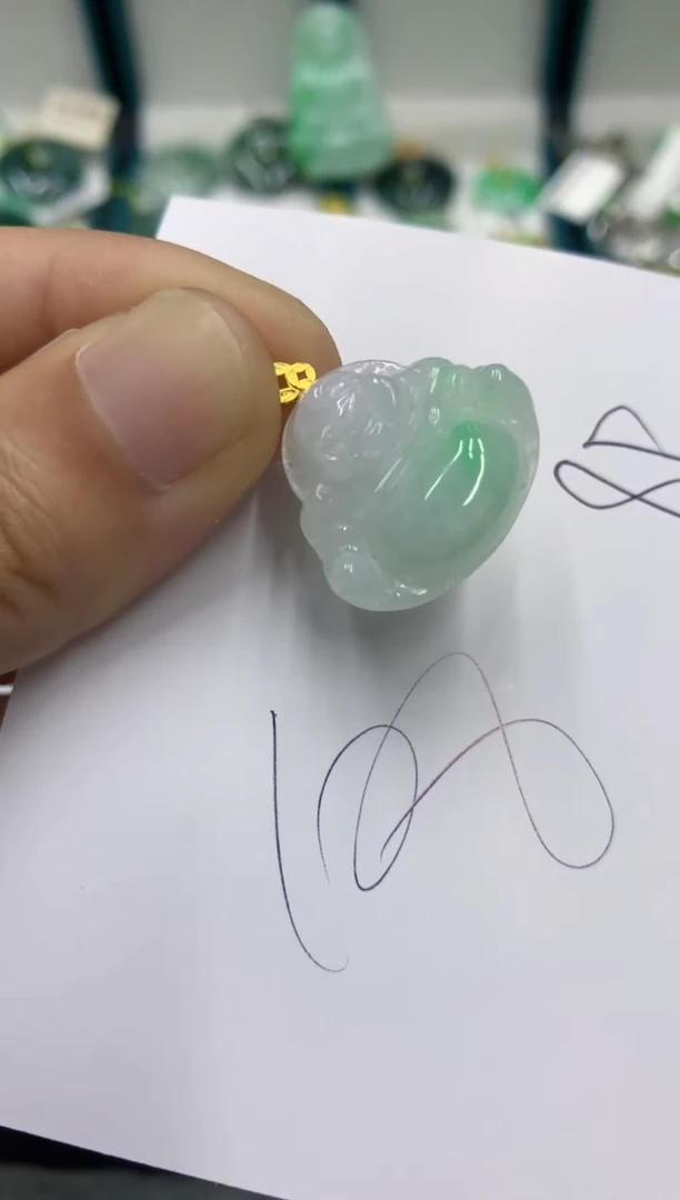 翡翠18K金镶嵌颈饰翡翠