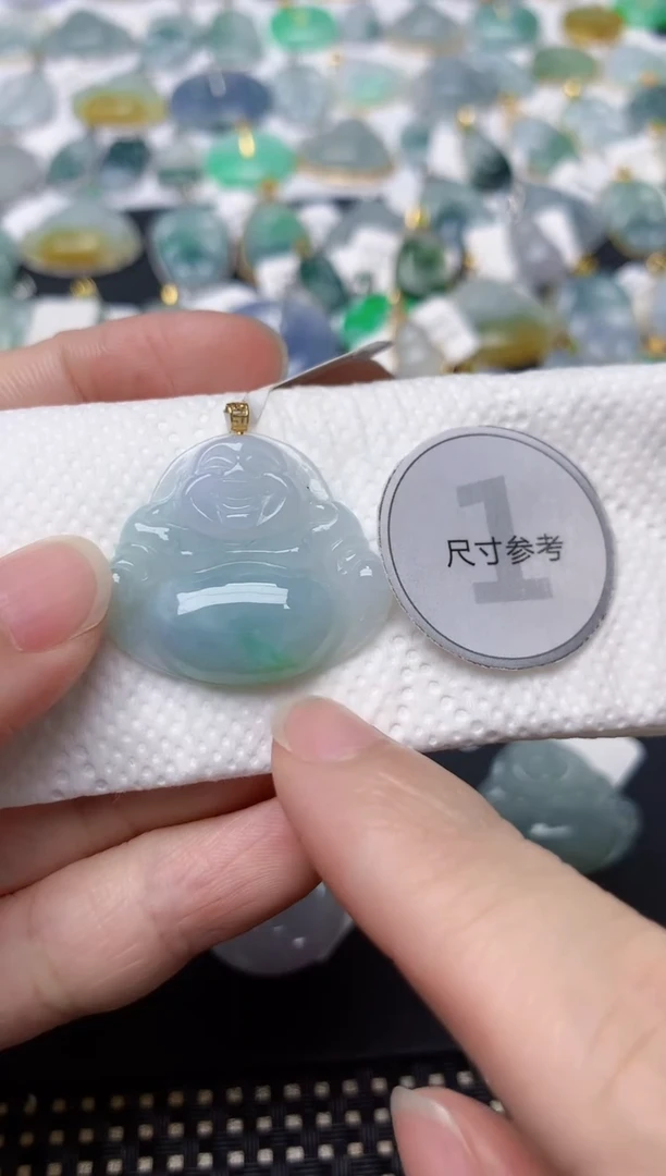翡翠18K金镶嵌颈饰天然缅甸A货翡翠