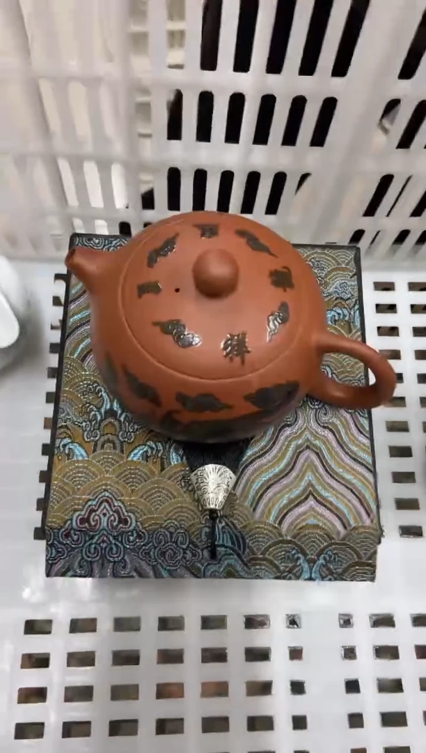 无运费险有瑕疵的摄影的产品有使用过的痕迹有点脏介意勿拍