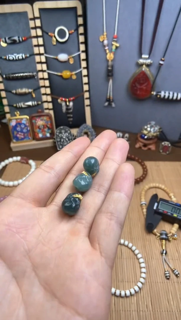 【闪购商品】翡翠挂件未镶嵌翡翠骷髅