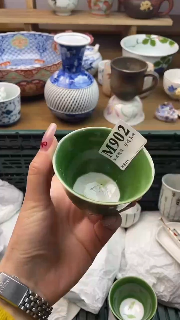 瓷片?