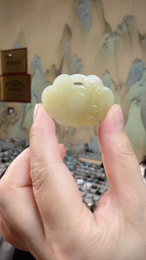 颈饰未镶嵌和田玉.