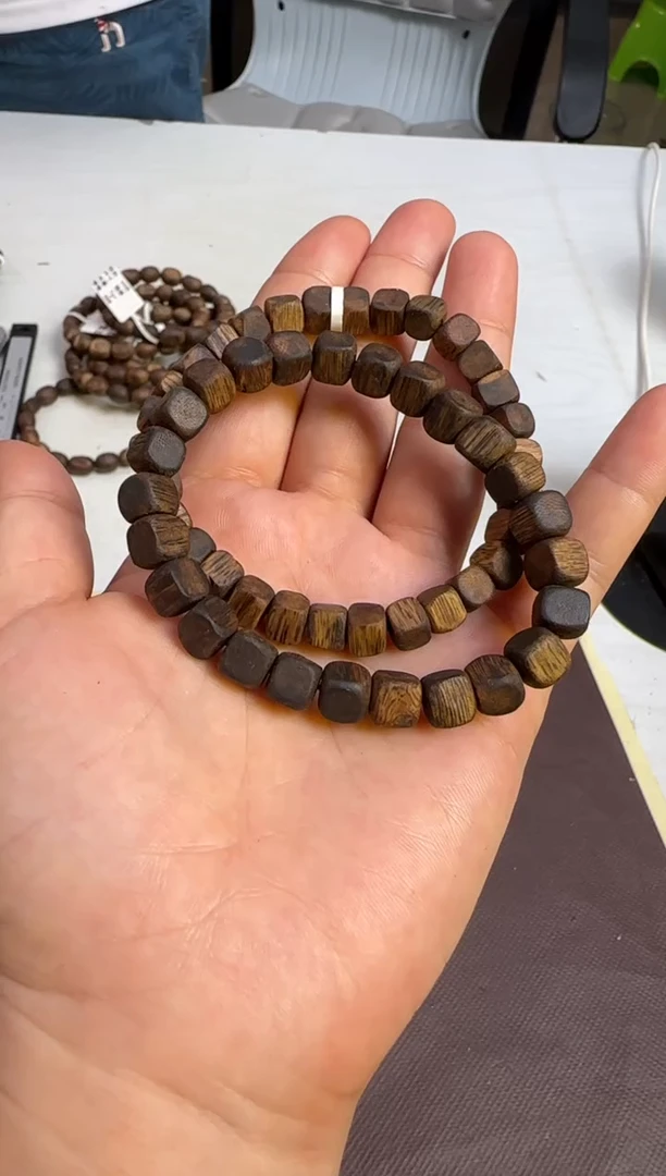 沉香手串99沉海南老白棋方珠单圈多样性发1