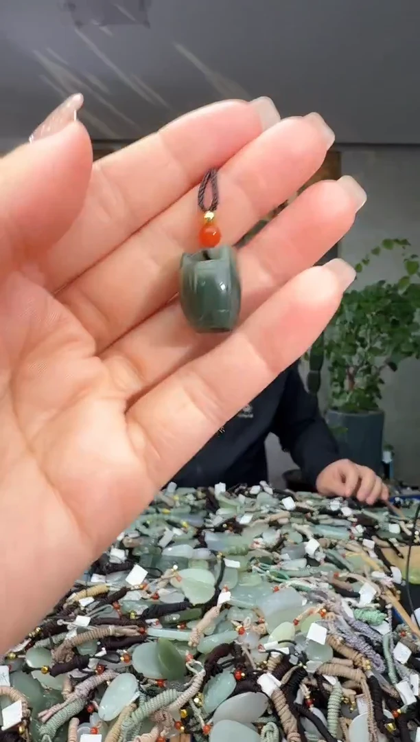 颈饰未镶嵌和田玉拍一发一多样性发货