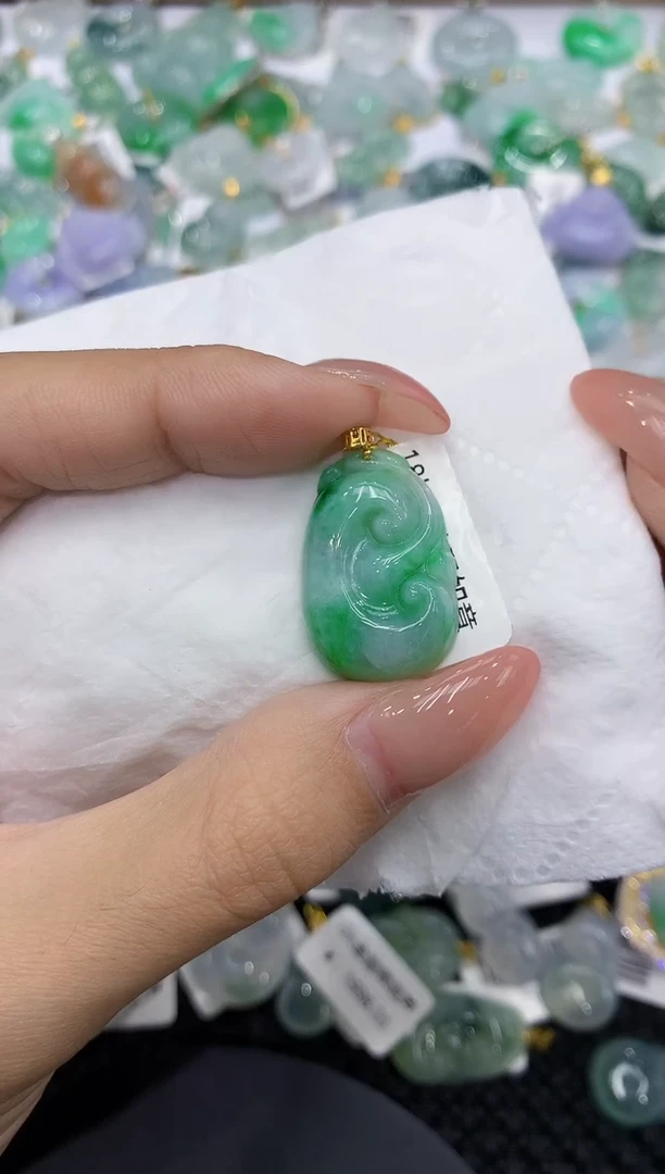 颈饰18K金镶嵌翡翠11111111