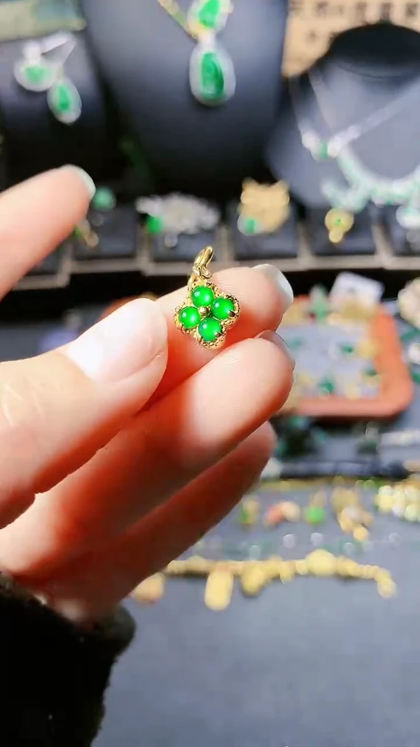 【闪购商品】翡翠吊坠(不含链)银S925镶嵌小提留