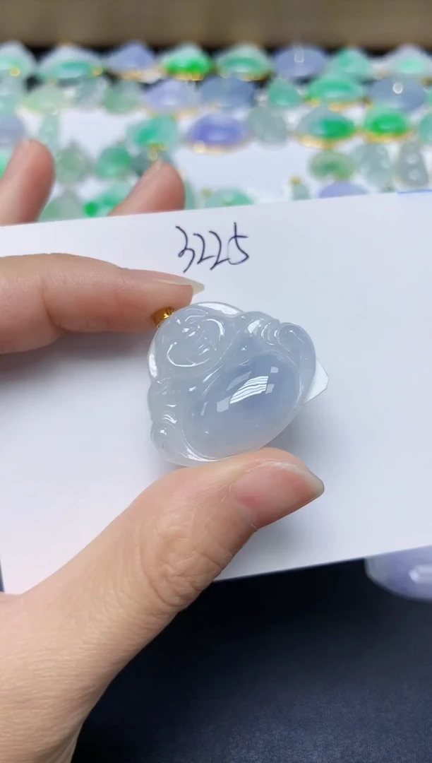 翡翠18K金镶嵌颈饰天然缅甸翡翠A货