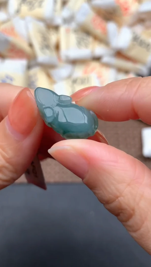 未镶嵌挂件翡翠一