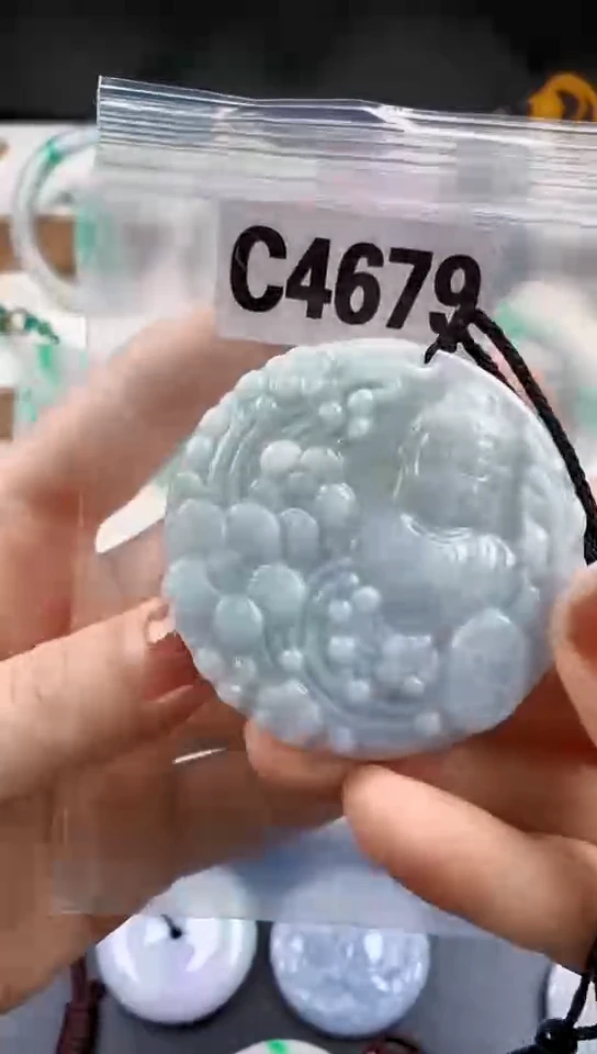 颈饰未镶嵌翡翠天然翡翠吊坠挂件