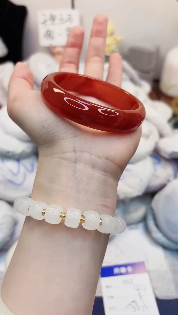 【闪购商品】石英质玉手镯未镶嵌2-玛瑙-圈口58
