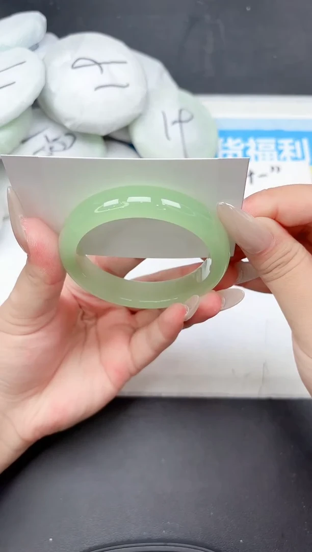 未镶嵌手镯石英质玉87-55.7