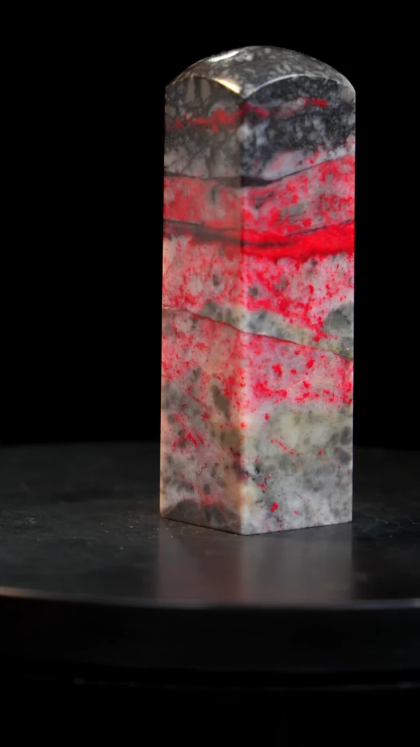 鸡血石刘关张鸡血石