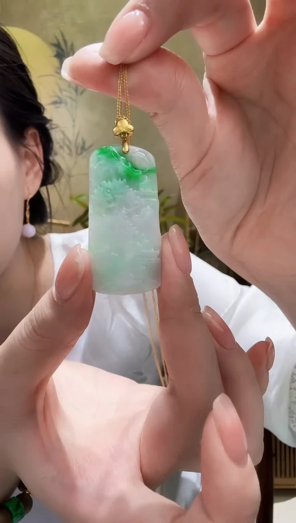 颈饰未镶嵌翡翠吊坠