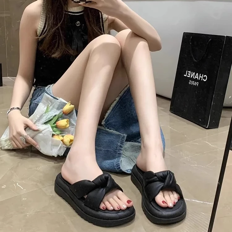 法式小香风拖鞋女外穿2025新款夏季厚底配裙子沙滩凉拖欧货高级感