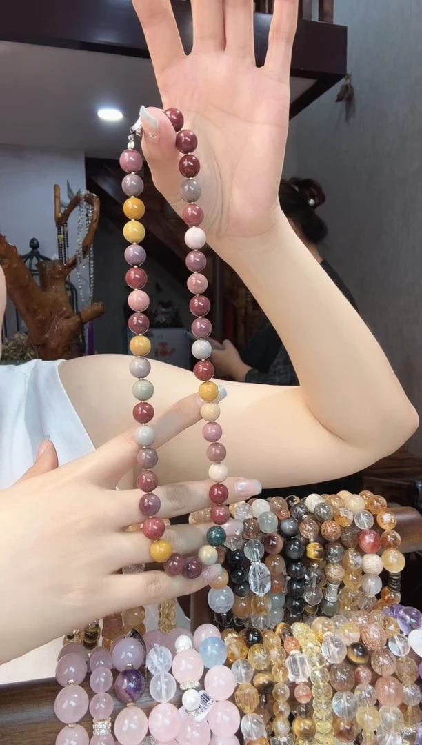 项链未镶嵌石英质玉阿拉善玛瑙