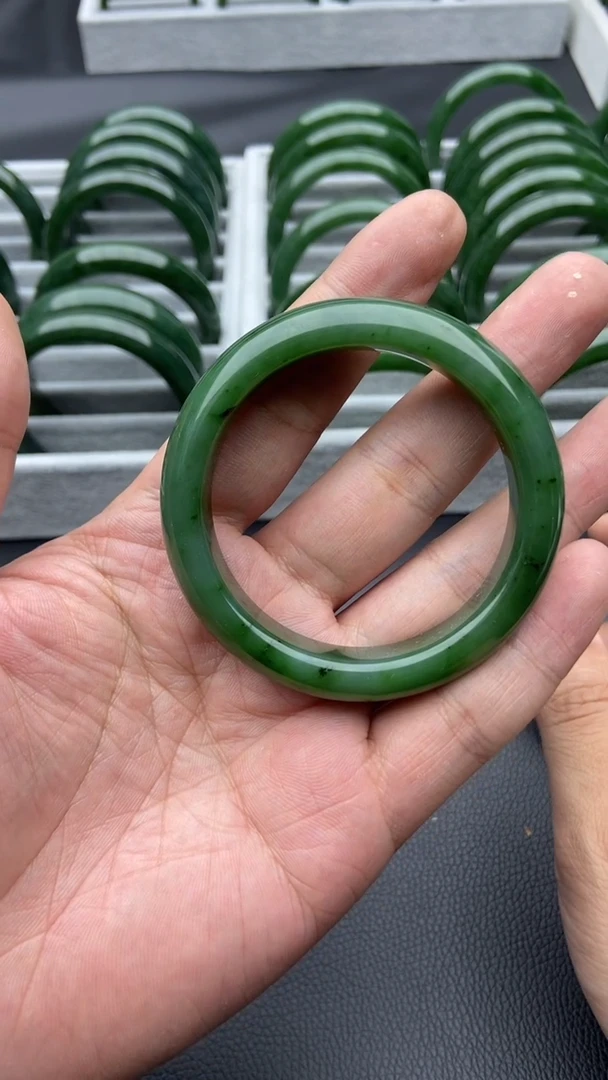 未镶嵌手镯和田玉（碧玉）77-53.7