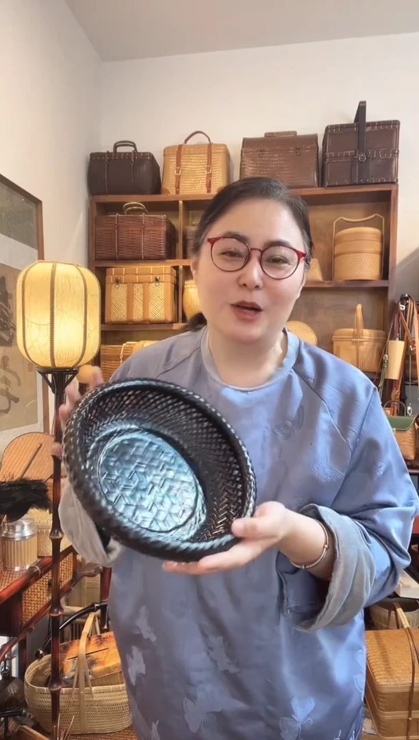 蓝胎漆器圆形收纳筐
