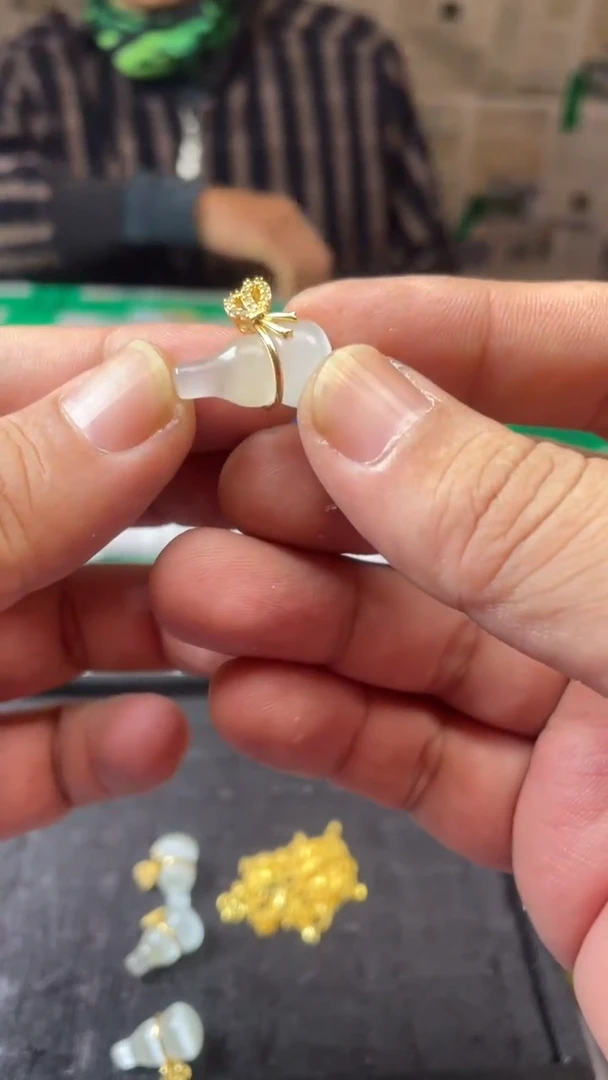 林子收货时尚吊坠DW-06