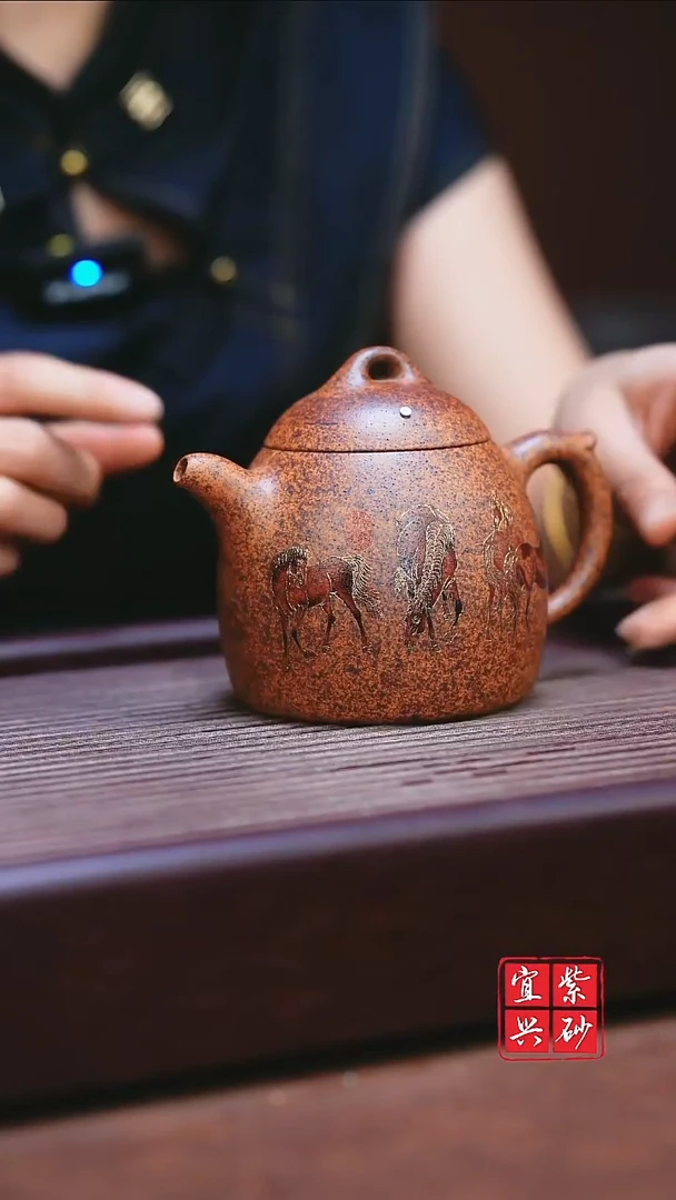 紫砂壶八骏紫砂壶