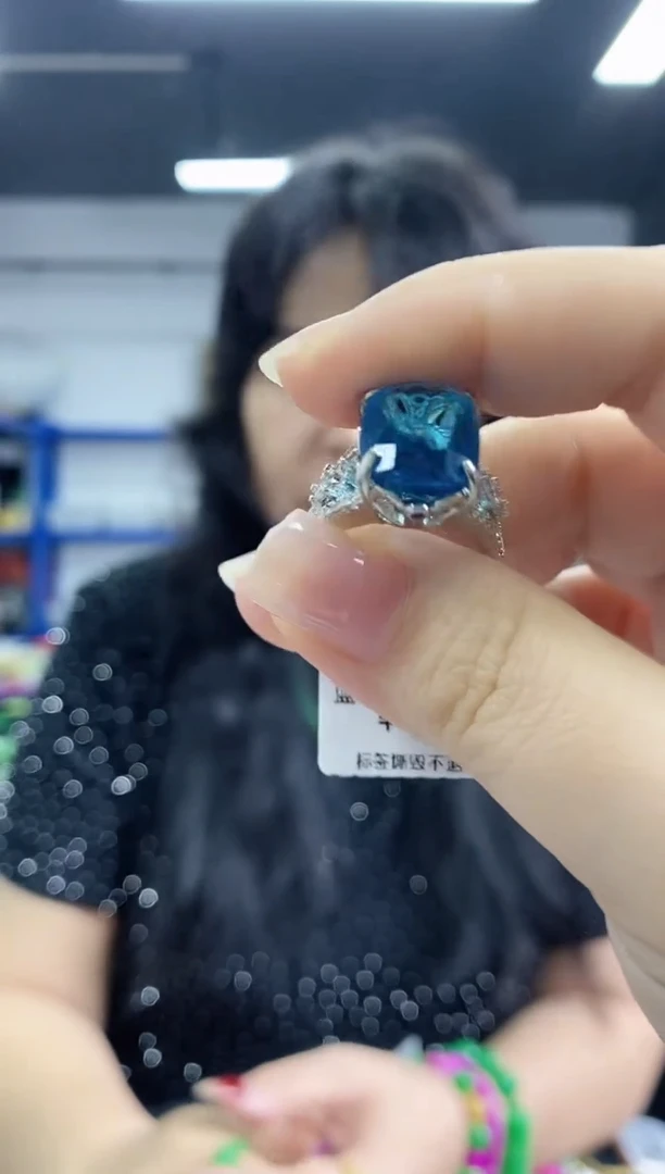 托帕石戒指未镶嵌多样性发其一，颜色微差