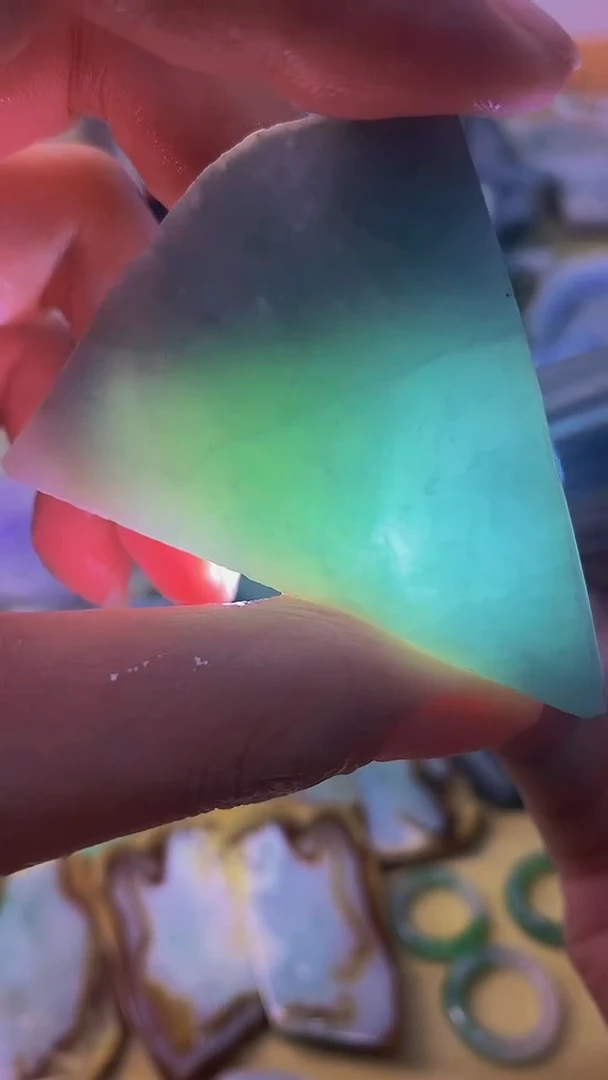 翡翠裸石天然A货缅甸翡翠高品质边角料193