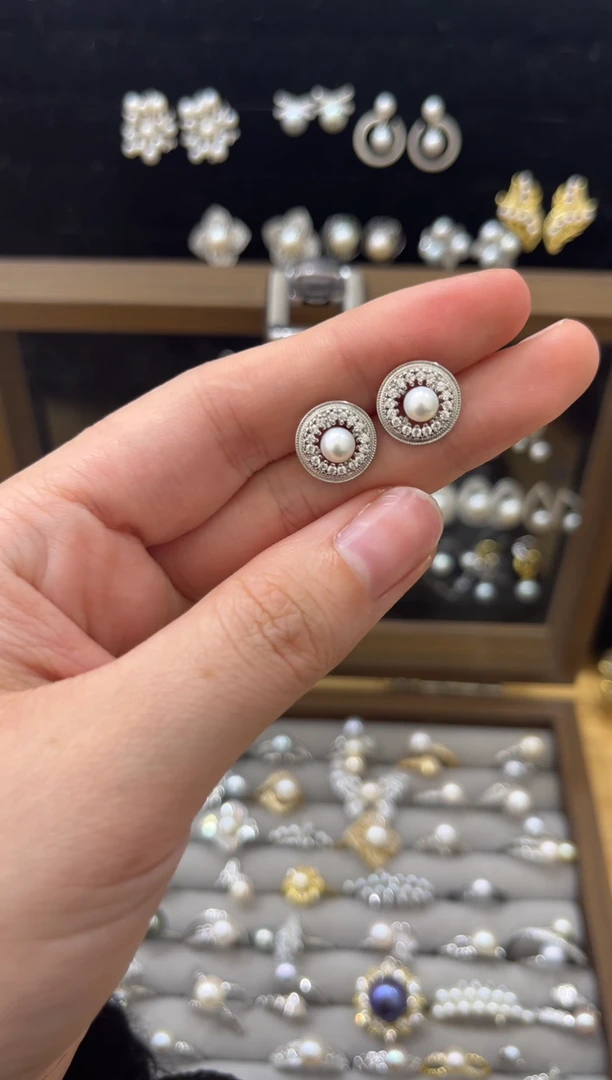 【闪购商品】淡水珍珠耳饰银S925镶嵌耳钉