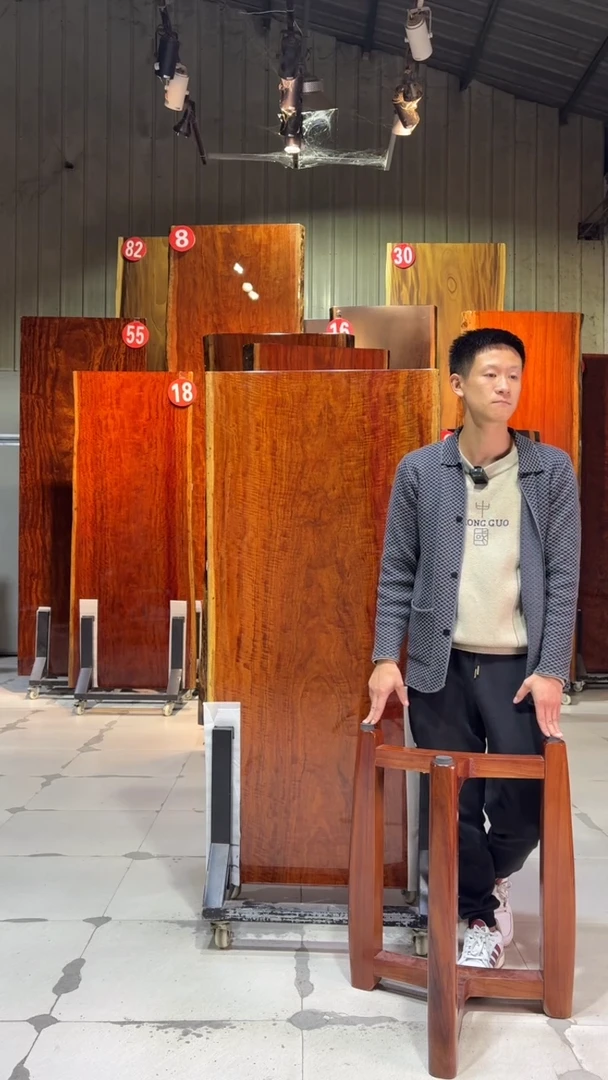 木??刚果花梨大板尺寸：150-68-7