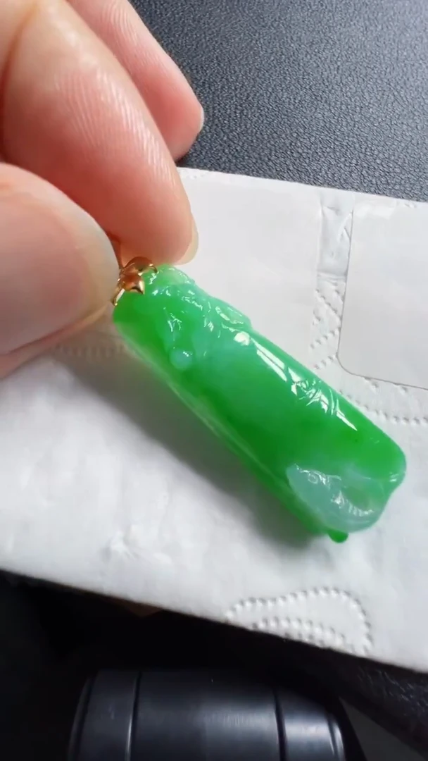 吊坠(不含链)18K金镶嵌翡翠3880