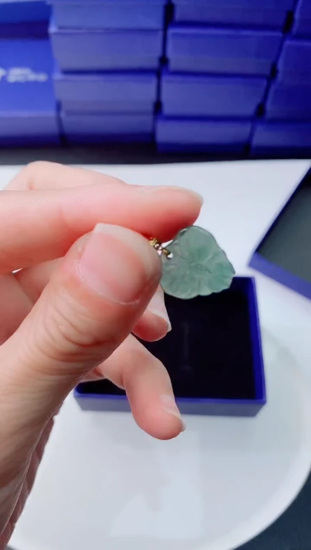 【闪购商品】翡翠颈饰18K金镶嵌         