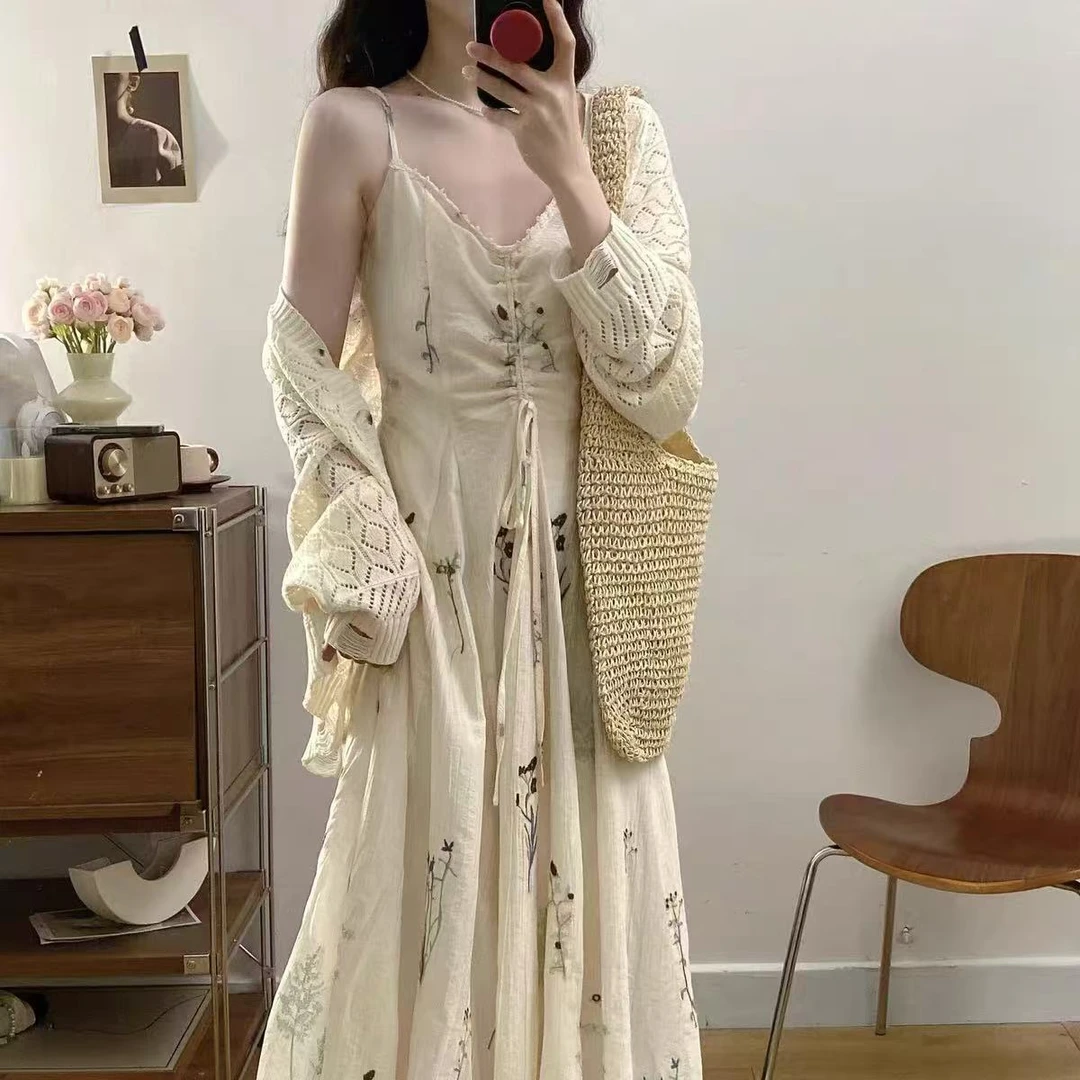 大码女装胖mm2025春季新款独特连衣裙褶皱设计感复古长裙