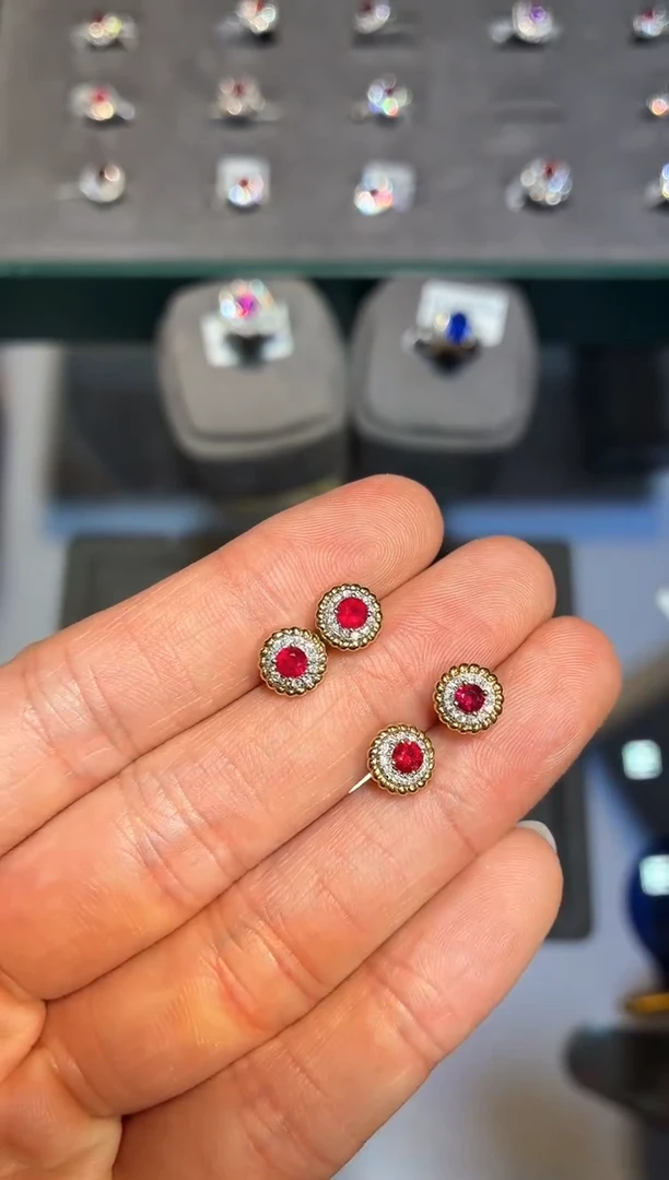 18K金镶嵌耳钉红宝石【闪购】不低于0.35ct/七天鉴赏/多样性发其一