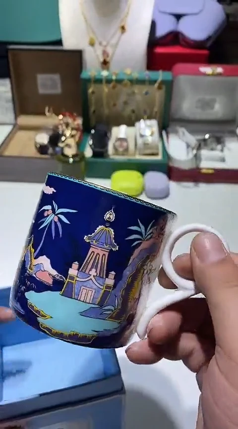 瓷片生活的本意就是开心@@1