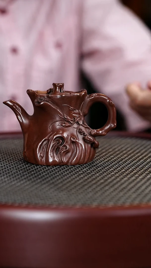 茶壶紫砂35ZWP  枣红泥 松鼠葡萄桩170cc