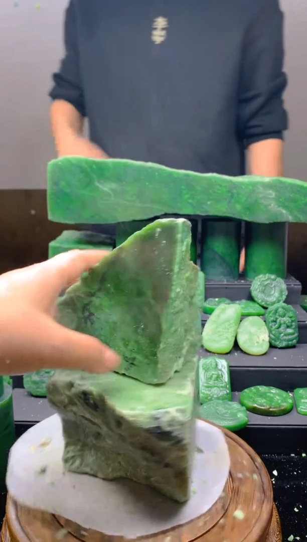 未镶嵌和田玉珠宝半成品1