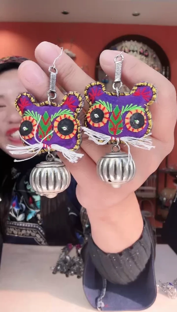 织绣非遗手工苗银苗绣耳环51