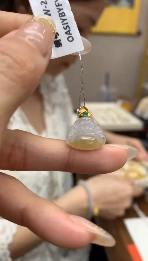 【闪购商品】翡翠颈饰18K金镶嵌佛公