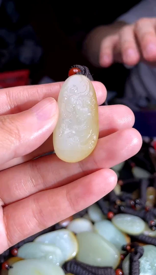 和田玉未镶嵌挂件1