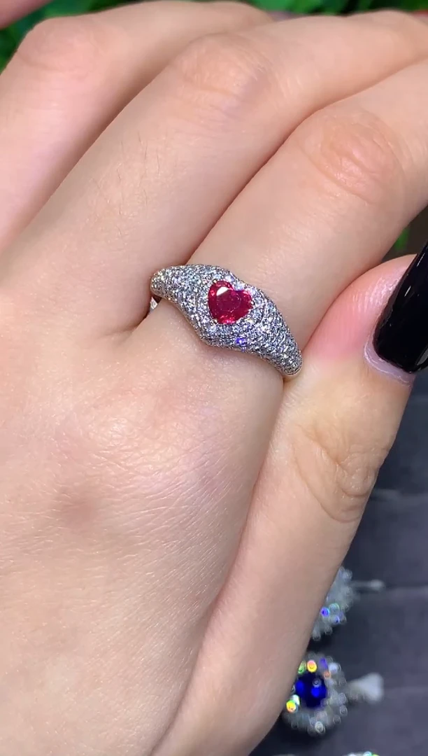 18K金镶嵌戒指红宝石0.56CT