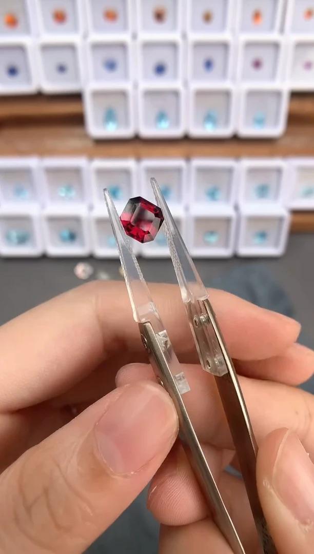 未镶嵌裸石定制石榴石2.46ct