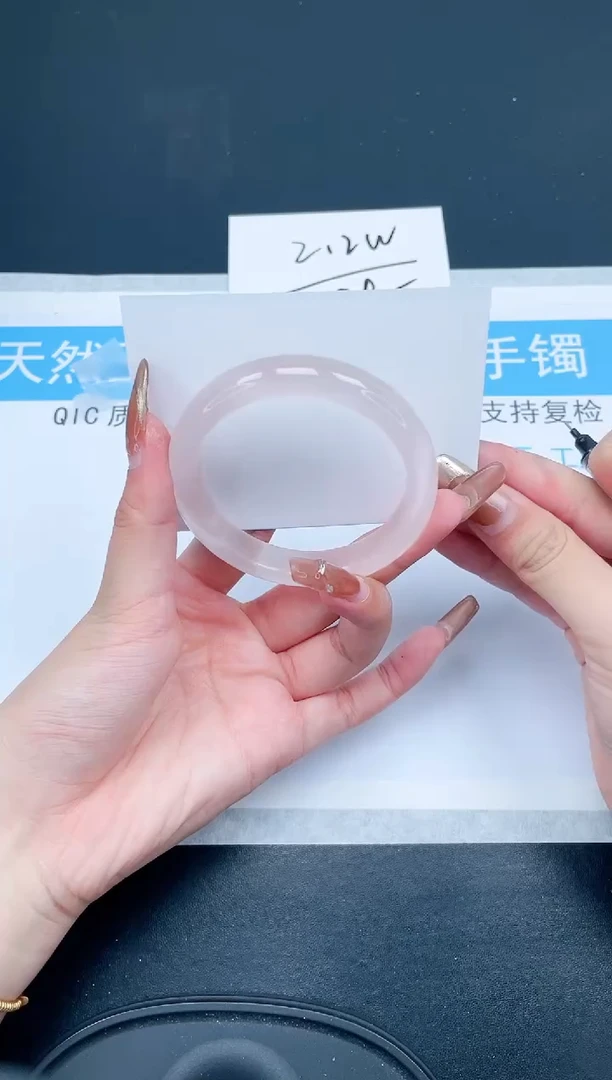 【闪购商品】石英质玉手镯未镶嵌173-55