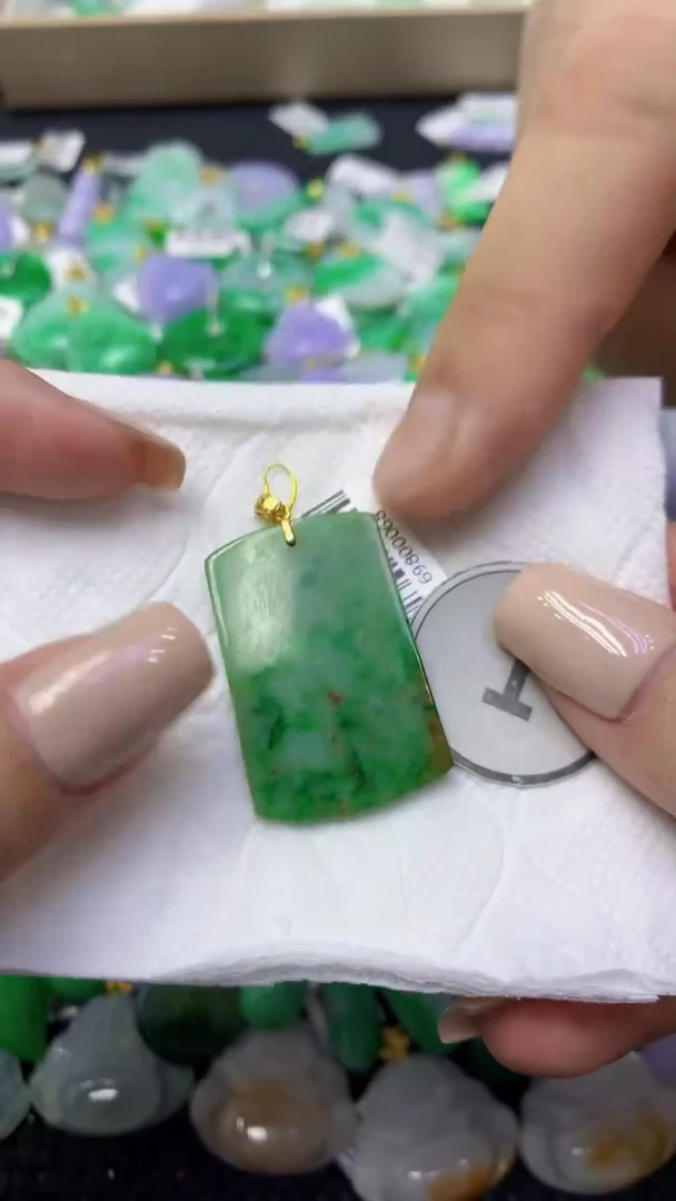 颈饰未镶嵌翡翠天然缅甸翡翠A货