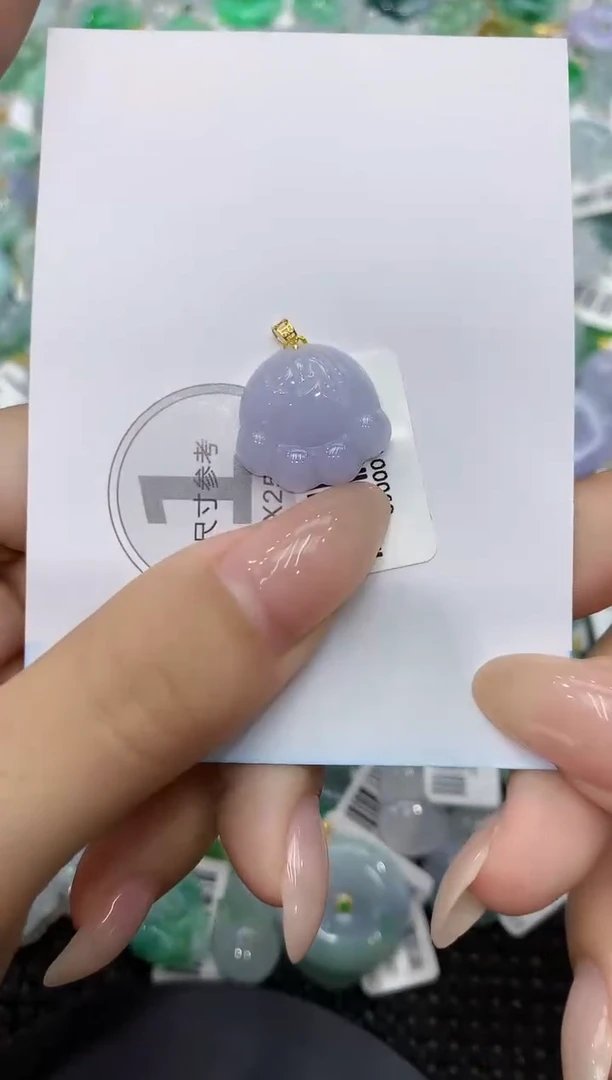 颈饰18K金镶嵌翡翠111111111111