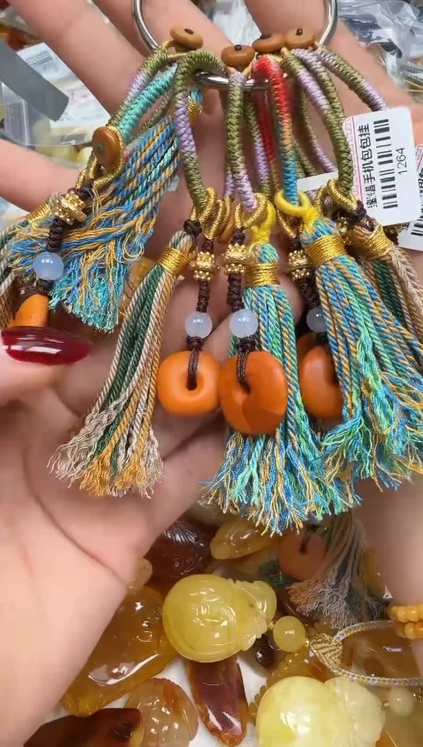 裸石琥珀未镶嵌随机一个