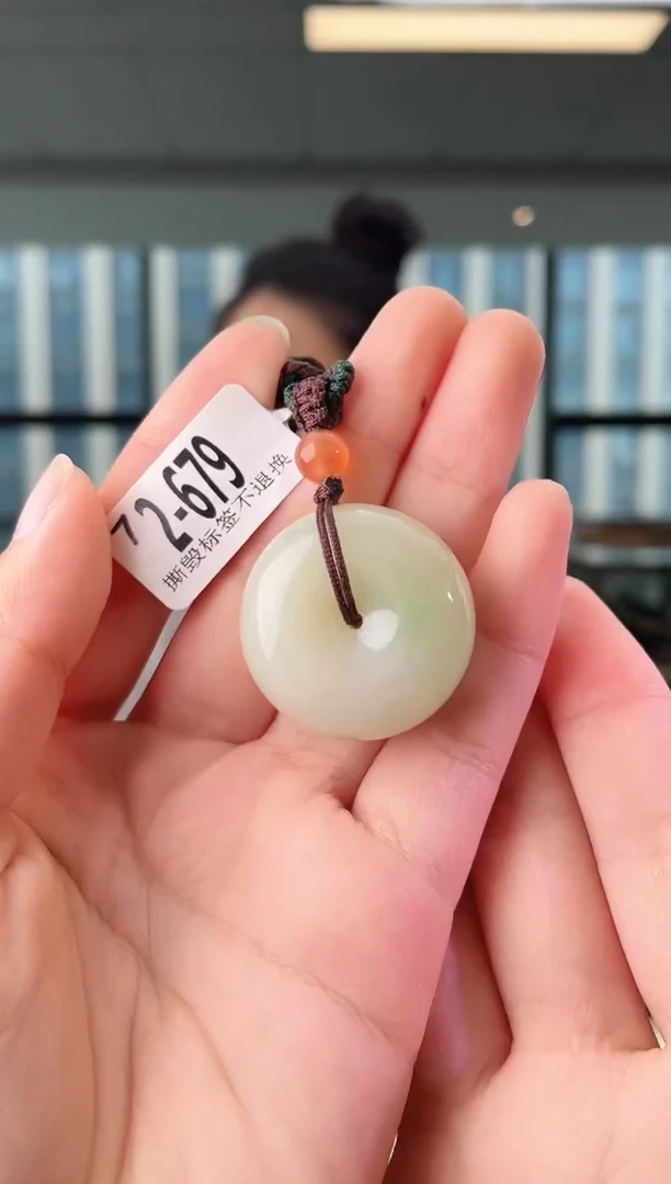 和田玉未镶嵌颈饰扣 679