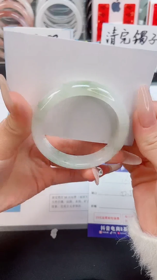 【闪购商品】石英质玉手镯未镶嵌160