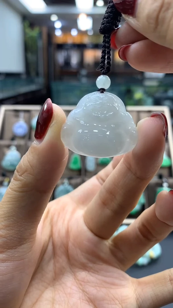 颈饰未镶嵌翡翠佛公