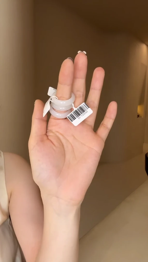 未镶嵌戒指和田玉20码俄白细条多样性发其一